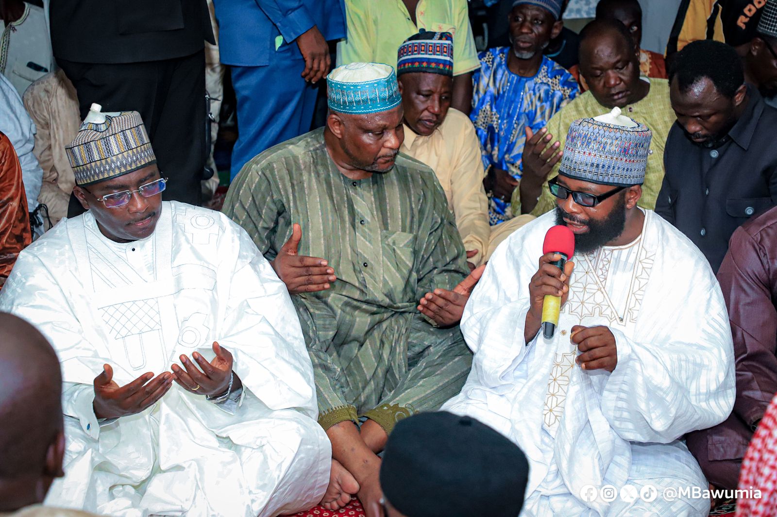 Vice President Bawumia joins the Muslim Community for Tafseer and Iftar