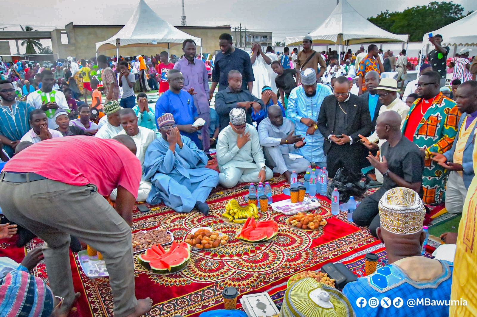 Vice President Bawumia joins Muslim Community in Tuba for Tafsir and Iftar