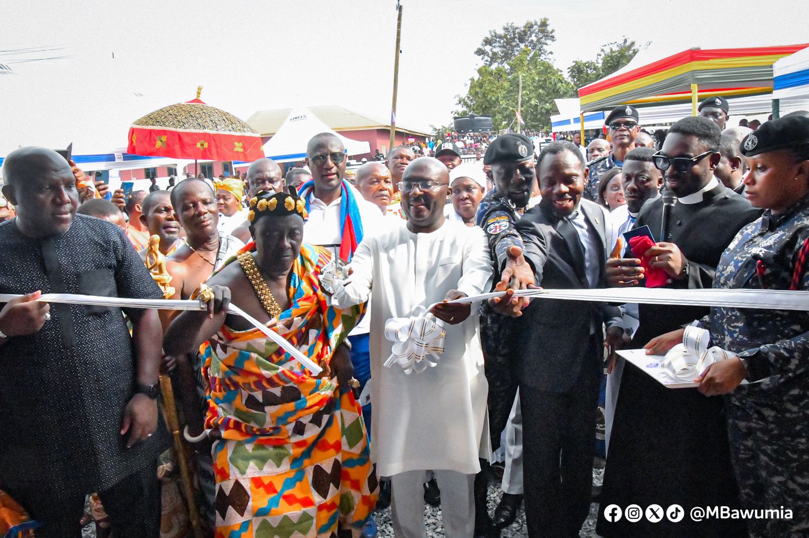 Vice President Bawumia commissions ultra-modern police station, visits the Church of Pentecost and SDA Church in Kwahu