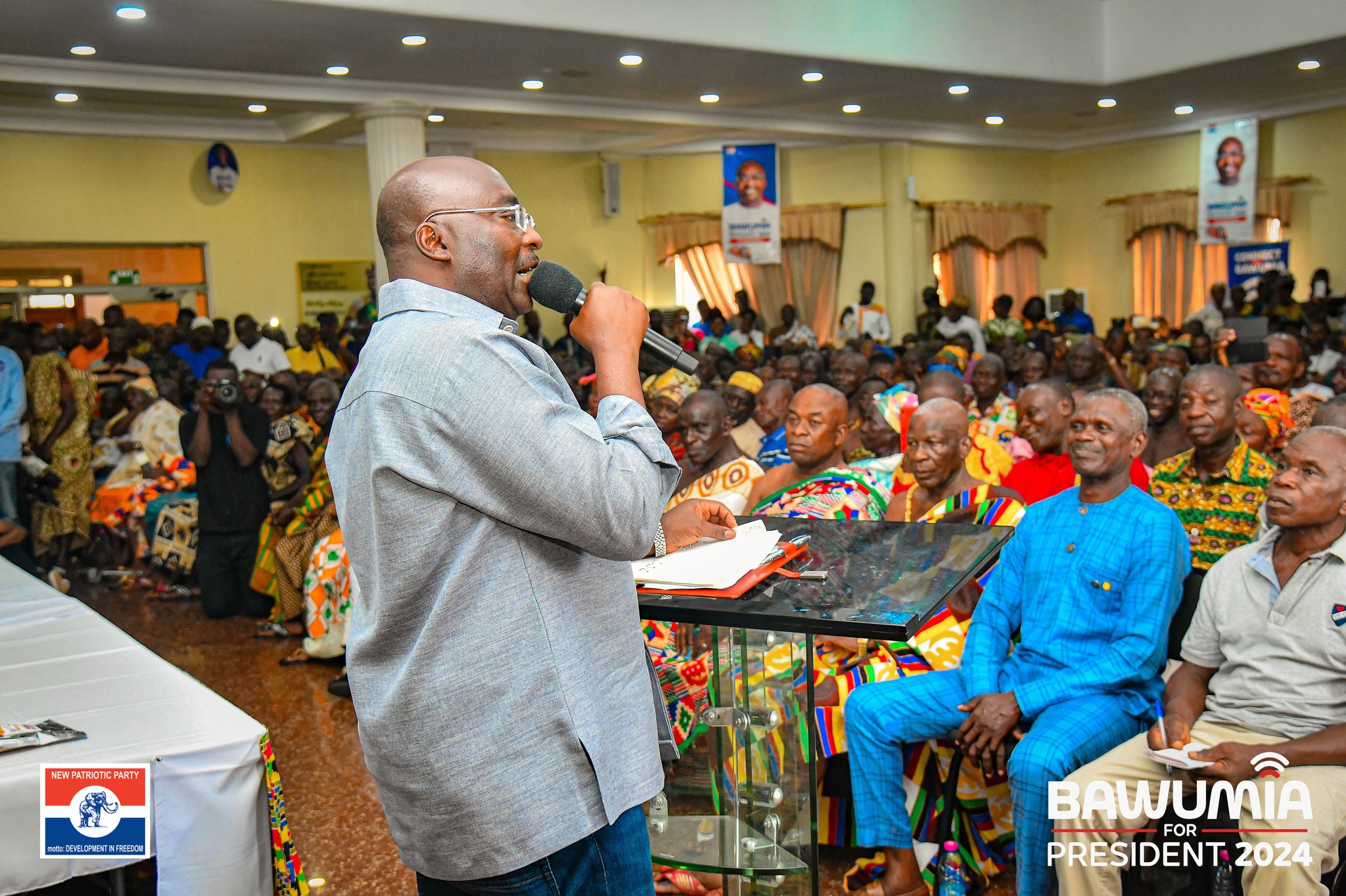 Vice President Bawumia engages farmers in the Ashanti Region