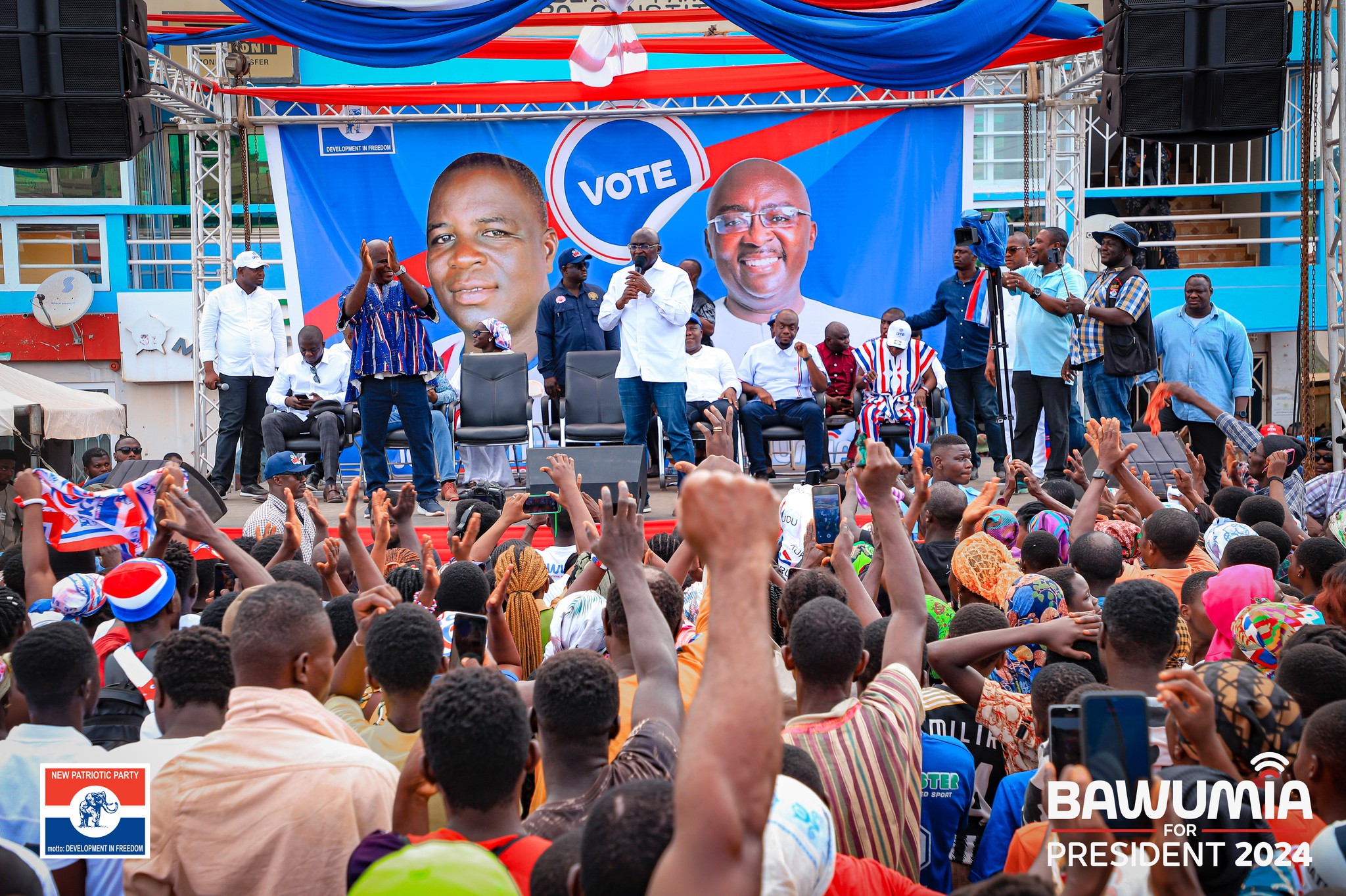 Vice President Bawumia continues constituency-focused campaign in the Eastern Region