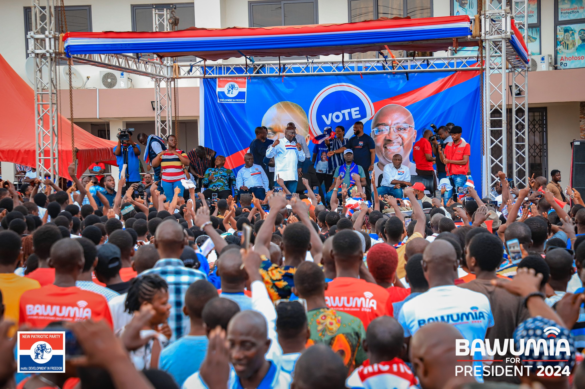 Vice President Bawumia engages constituents of Asuogyaman, Lower Manya and Yilo Krobo