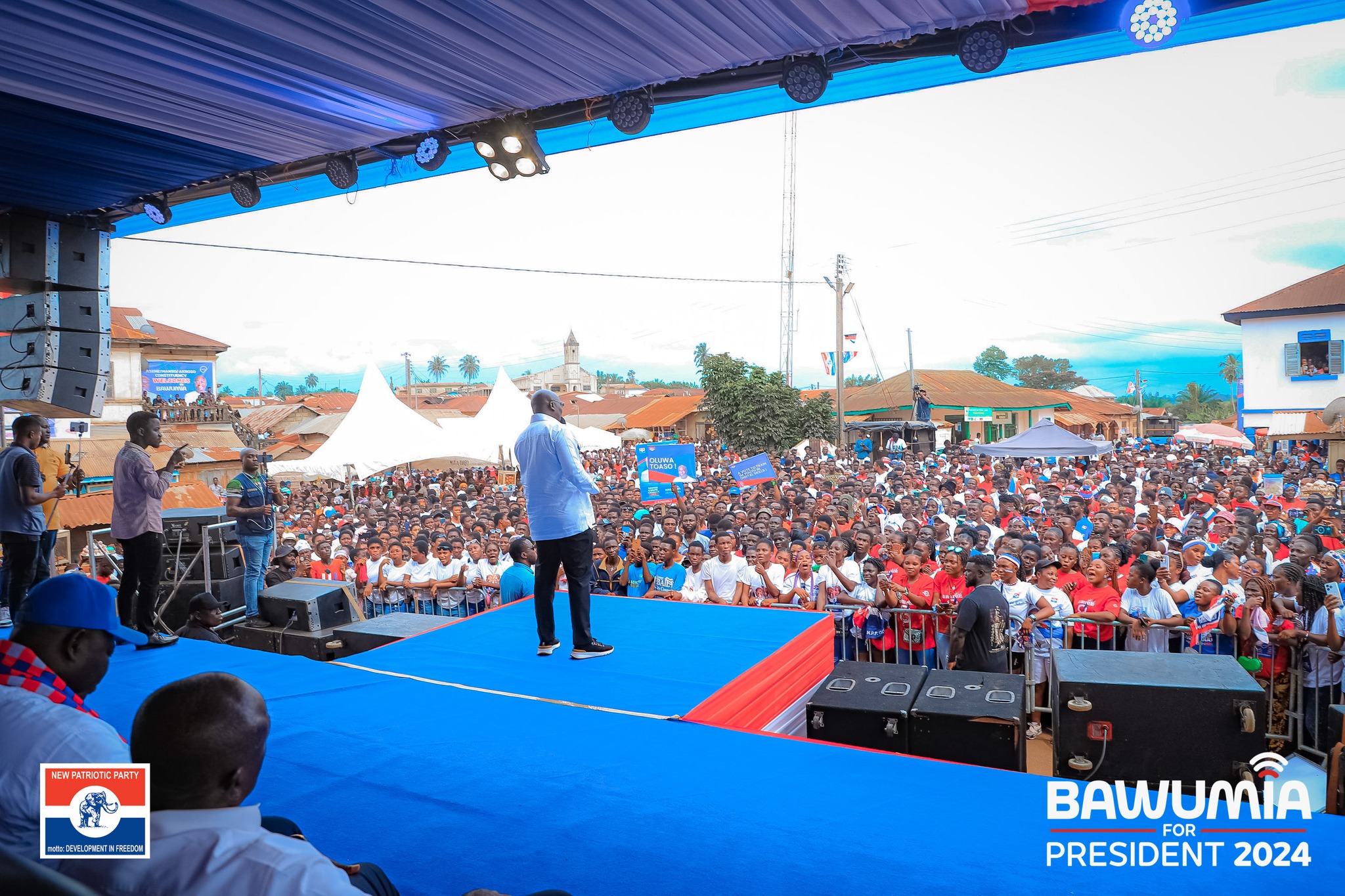 Vice President Bawumia engages constituents of Asene Akroso Manso