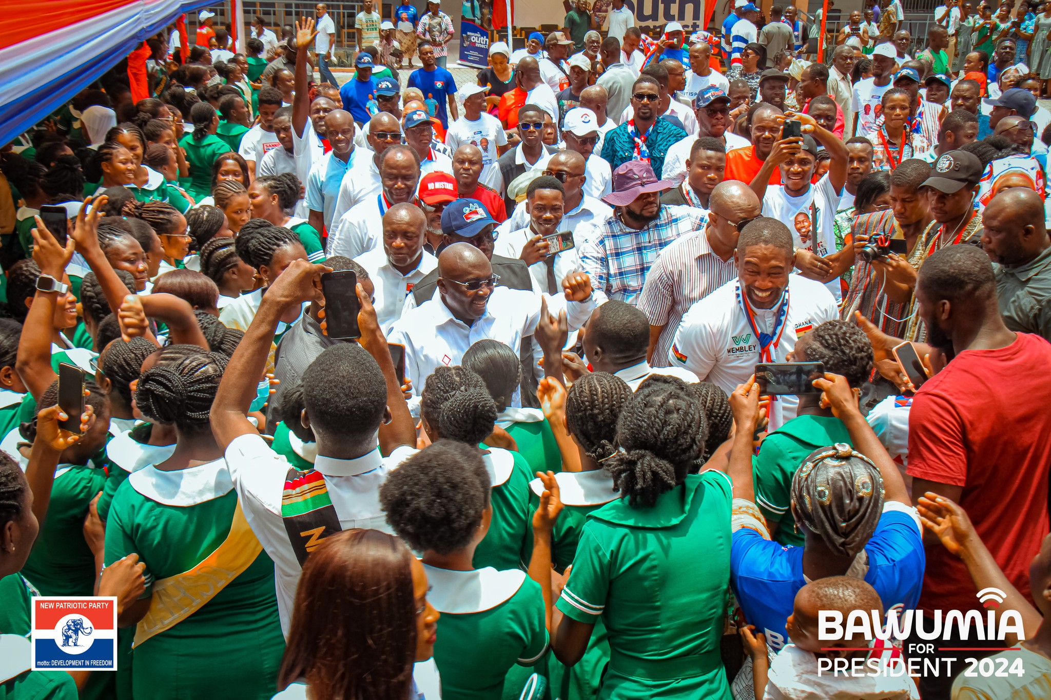 Vice President Bawumia tours the Ledzokuku, La Dadekotopon and Klottey Korle constituencies