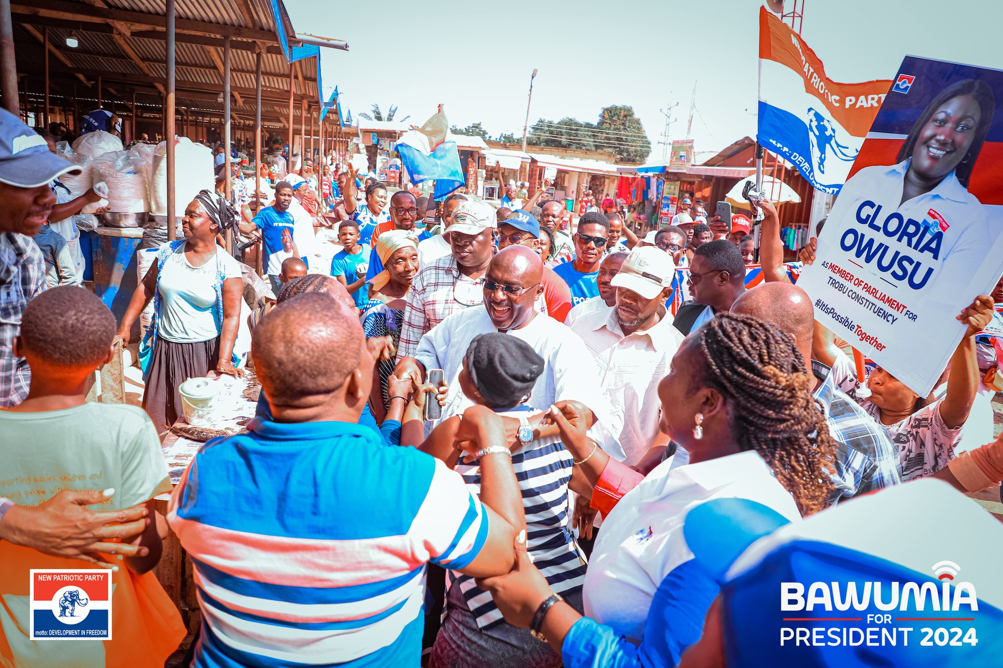 Vice President Bawumia engages constituents of the Trobu constituency