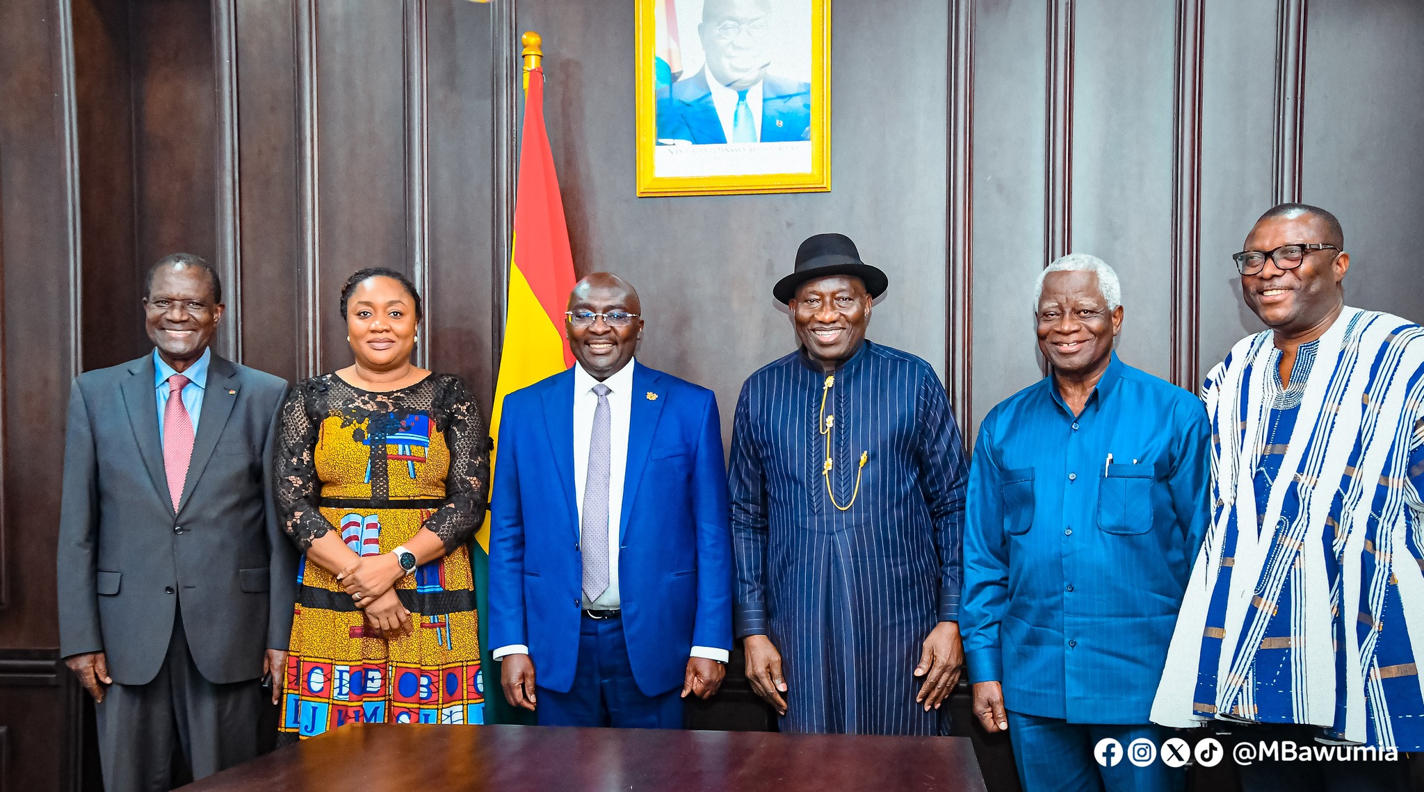 Vice President Bawumia welcomes H.E. Dr. Goodluck Jonathan to the Jubilee House