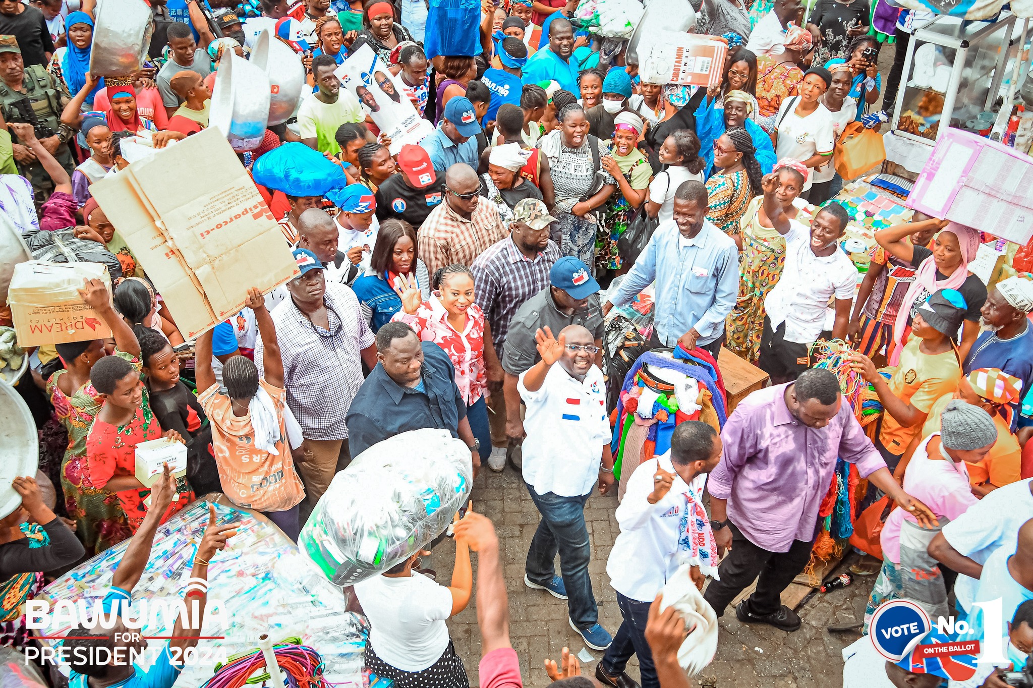 Vice President Bawumia tours markets in the Accra