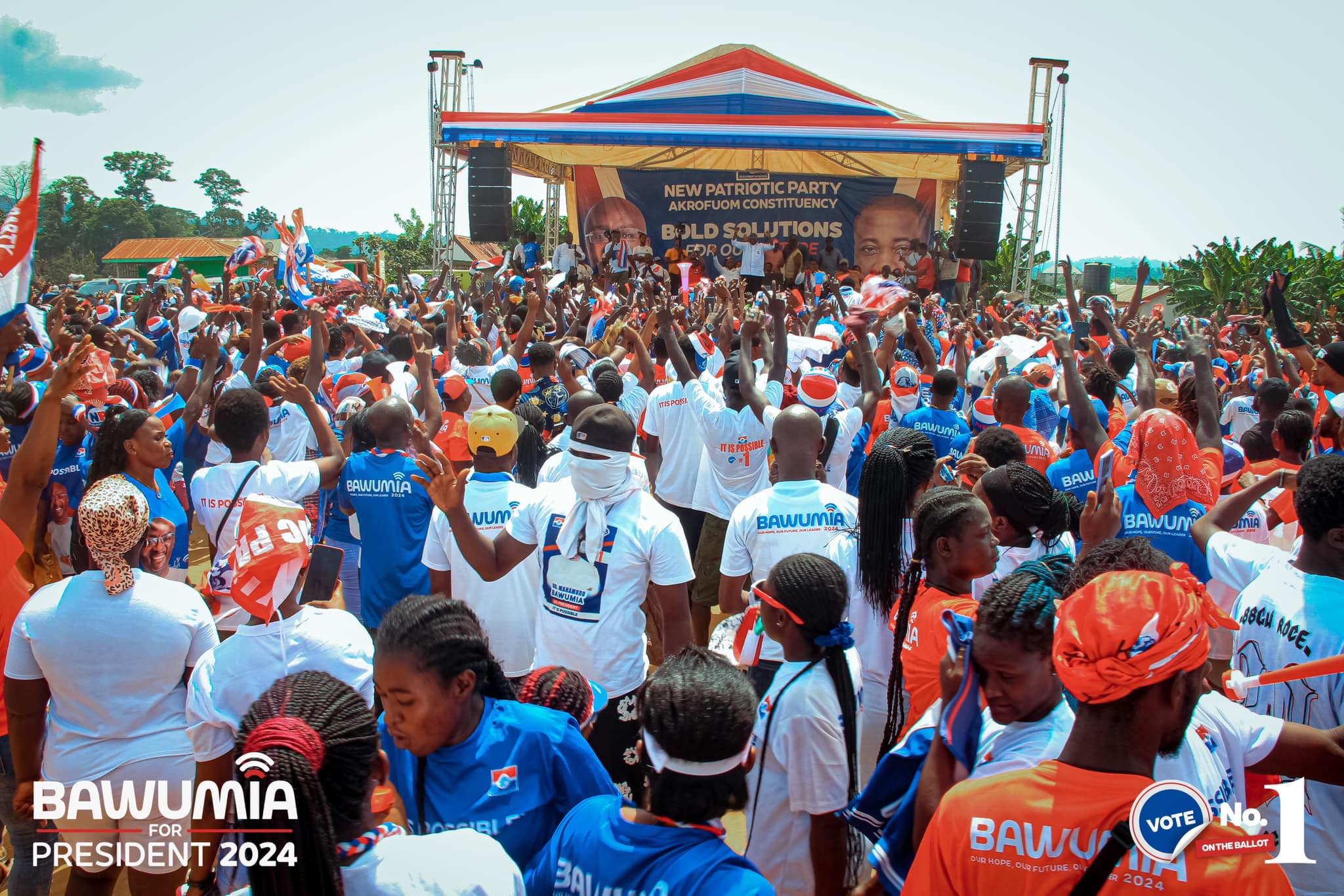 Vice President Bawumia engages constituents of Akrofuom, Obuasi East and Obuasi West